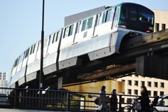 冬のモノレール