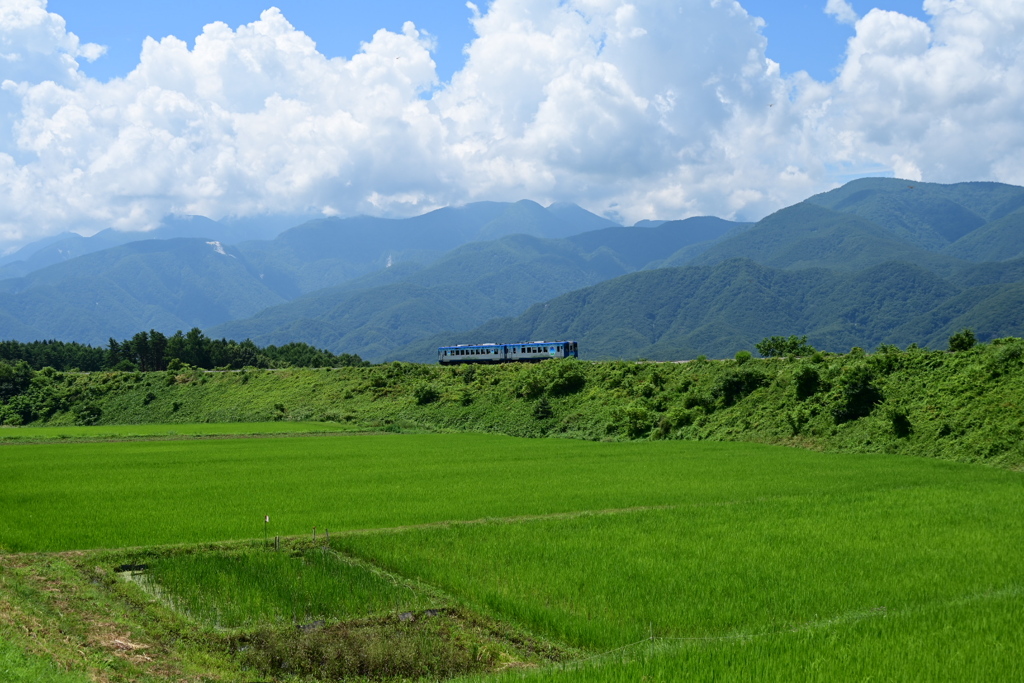 小海線と夏空2
