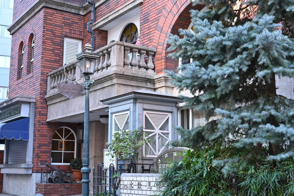 横浜、関内十番館。