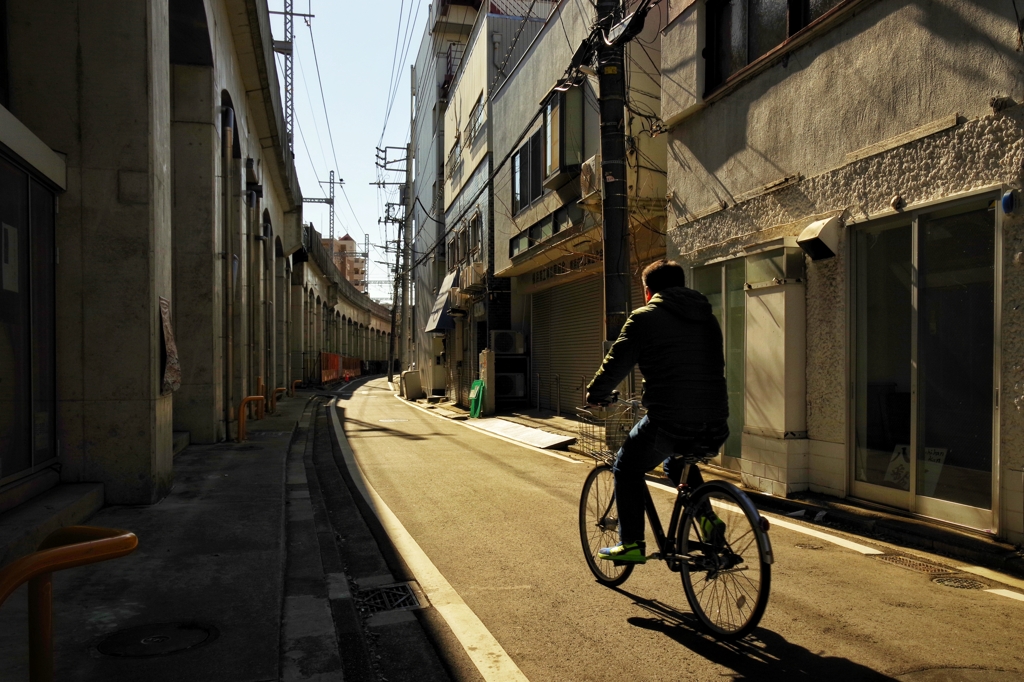 自転車の男性
