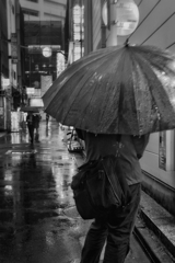 雨の横浜西口5番街