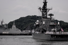世界一周訓練に出航する日本海軍の幹部候補生たち