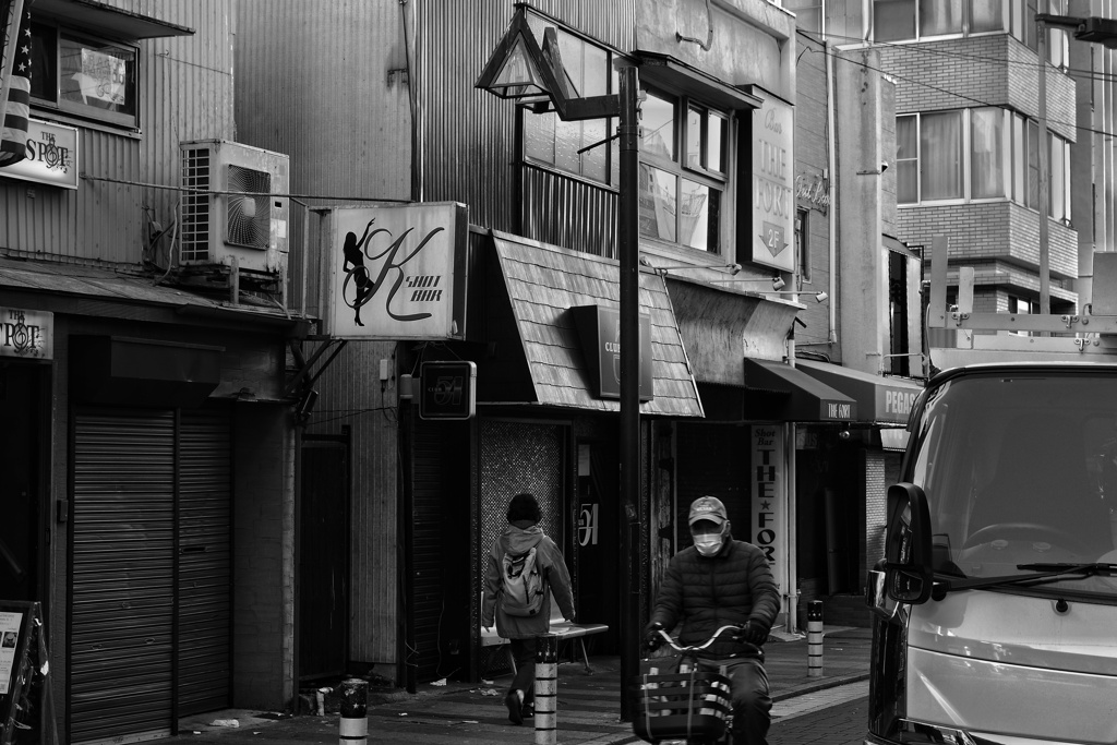 横須賀ドブイタ通り