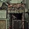 お地蔵さんとライブハウス入り口