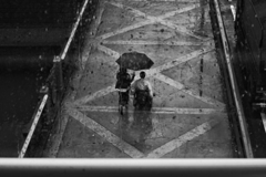 雨の横浜駅周辺
