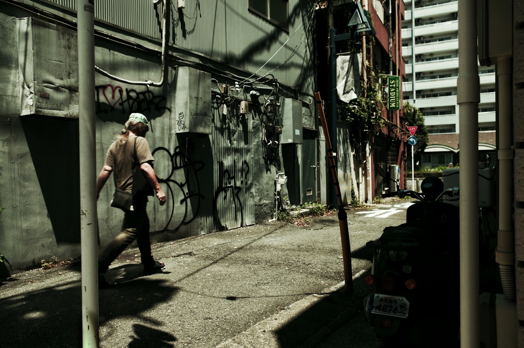 米軍相手に発展したドブ板ストリート