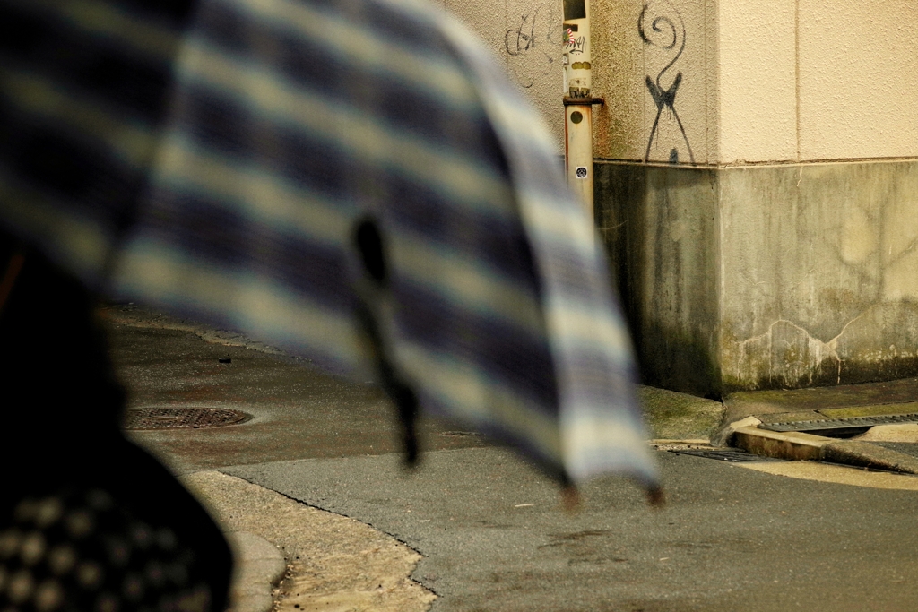 雨の黄金町