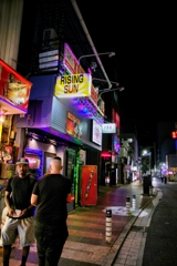 夜はこれから