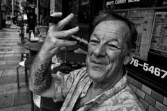 米海軍の門前町、ドブ板ストリート(神奈川県横須賀市)