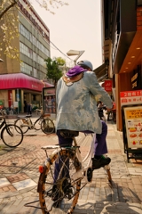いかにもこの街にいそうなおっさん
