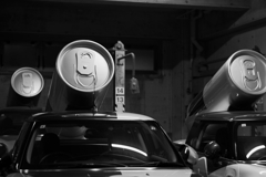 車を付けた缶