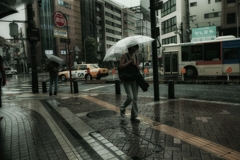 雨のストリートフォト