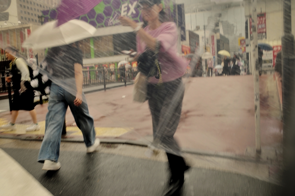 大雨のストリートフォト