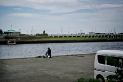 江ノ島漁港から江ノ島大橋を望む
