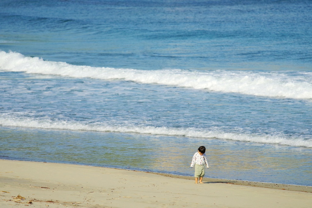 弓ヶ浜の波打ち際(南伊豆町)