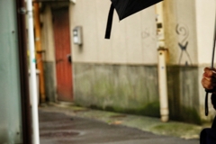 街行く人を見守る幸運の女神