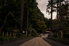 高麗神社参道より