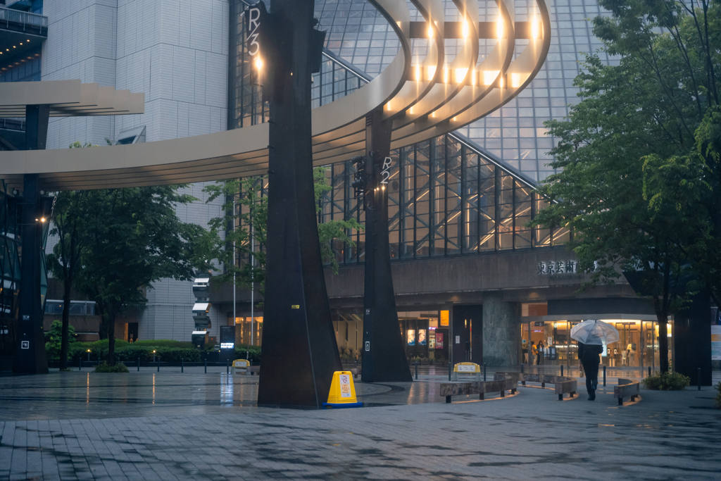 雨降る公園で・・・