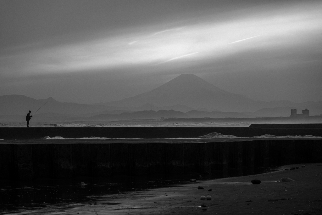 釣り人と富士山