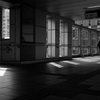 光と影の連絡通路