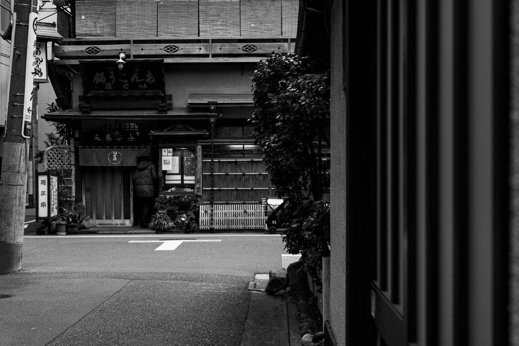 路地裏のあんこう鍋屋