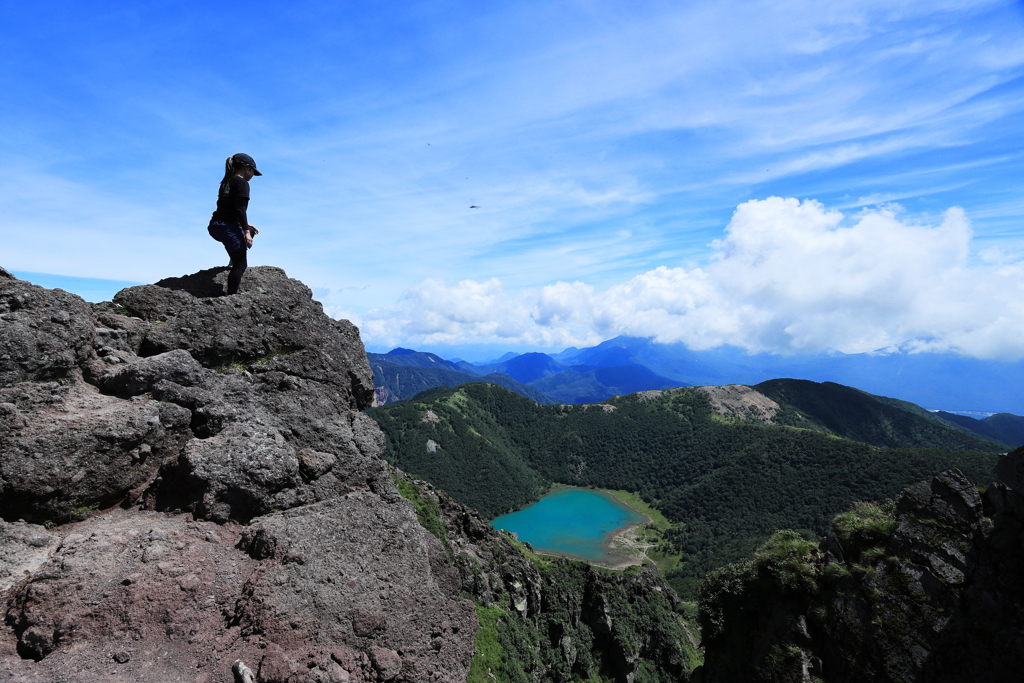 怖いけれど　ぜっけ〜い　日光白根山