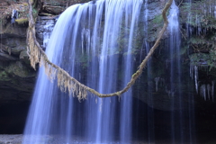 滝につるの首飾り