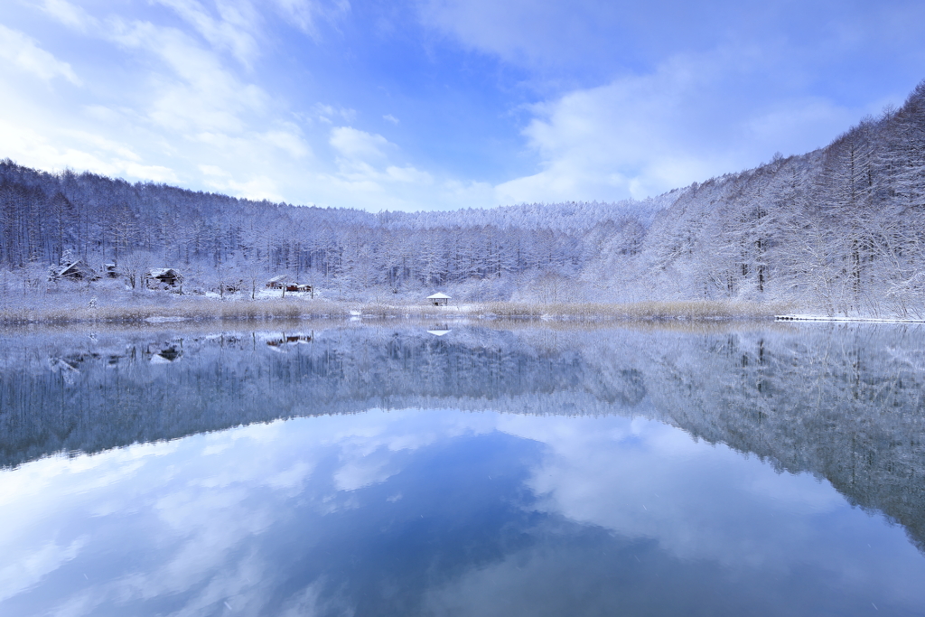 凍る前の湖