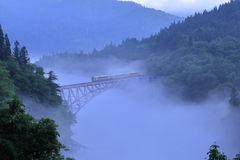 川霧の橋梁と只見線