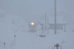 雪国と灯りと列車