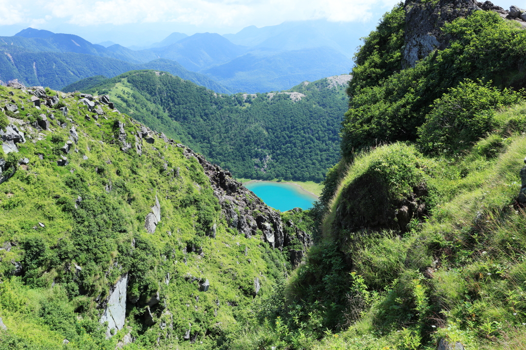 緑の谷間にみどりの沼！五色沼　日光白根山