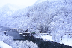 降り続く雪と只見線