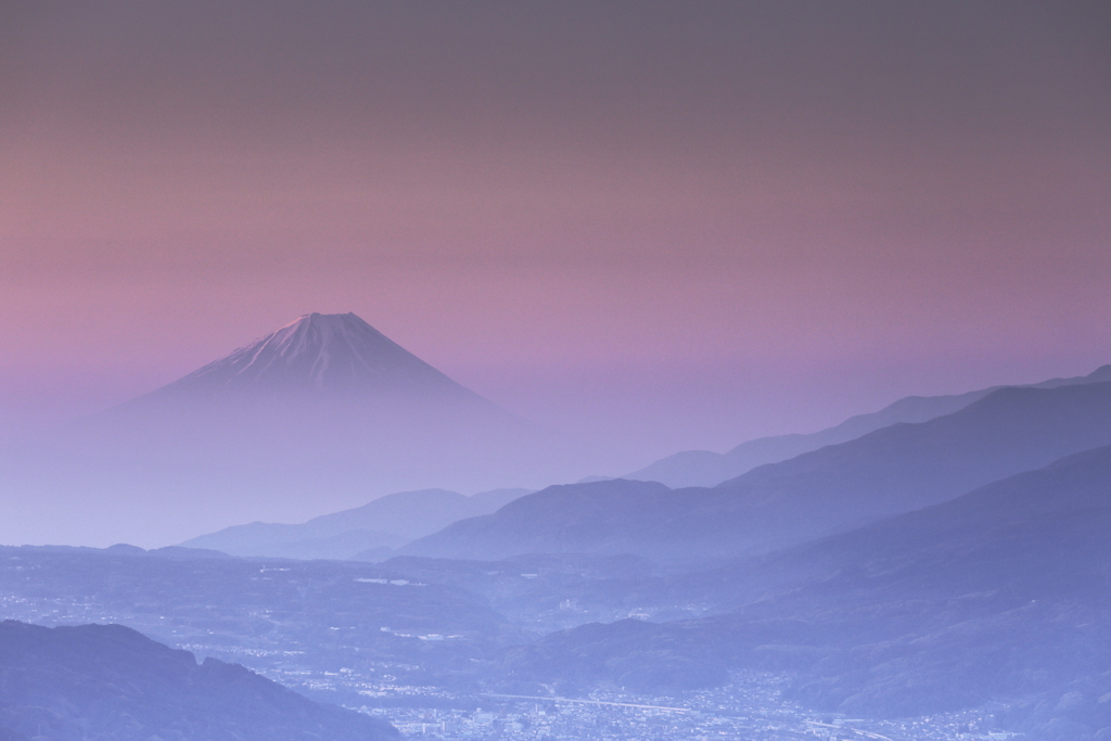 明け方の富士山