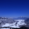 至仏山山頂から残雪期の尾瀬ヶ原と燧ヶ岳