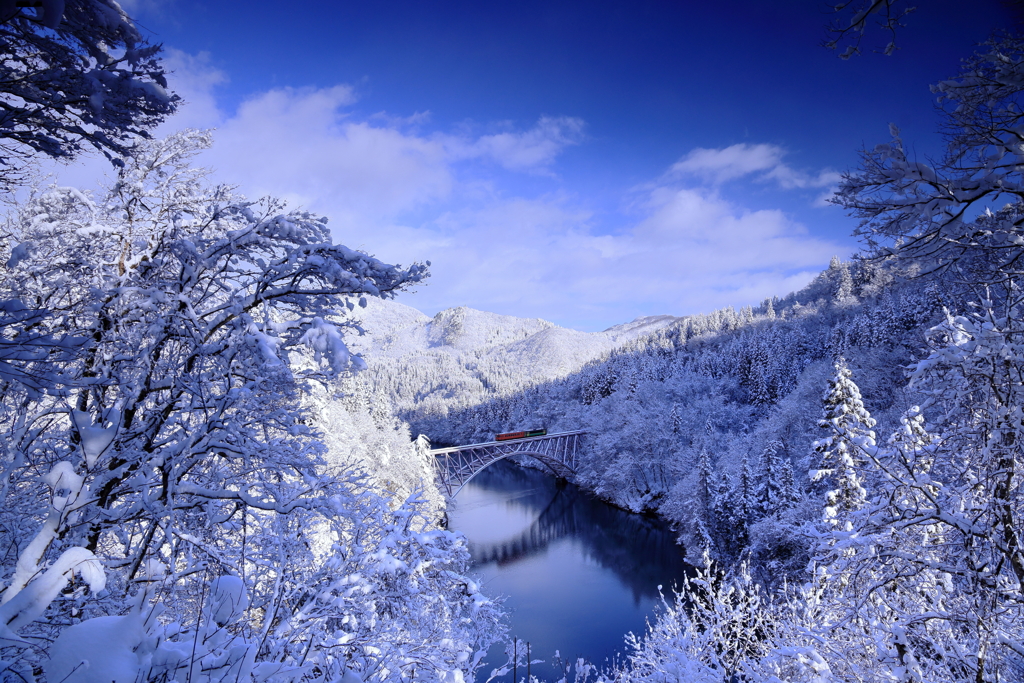 つかの間の青空と只見線