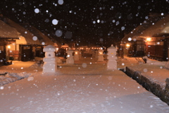 雪の大内宿