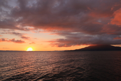 夕日と雲と桜島