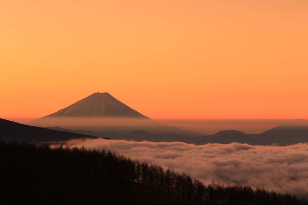 早朝の富士山