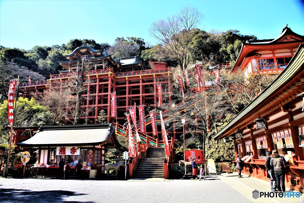 祐徳稲荷神社（境内から仰ぐ拝殿）