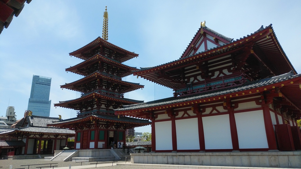 四天王寺から見るアベノハルカス