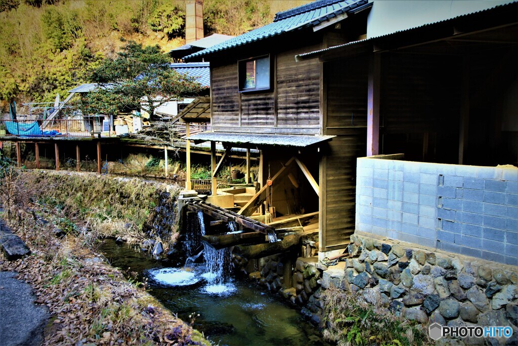 小鹿田焼の里（唐臼の外観）
