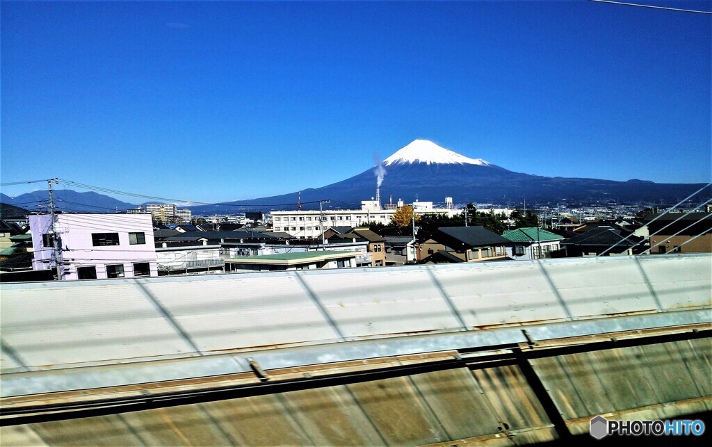 車窓から見る富士山