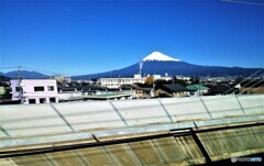車窓から見る富士山