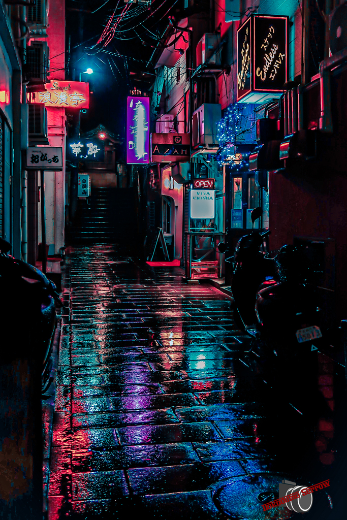 長崎、雨の裏路地