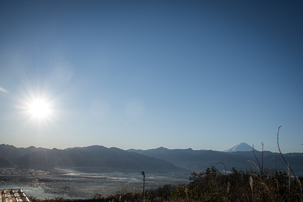 光芒と富士山