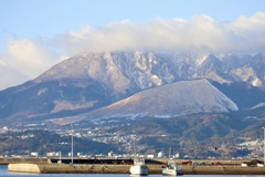 鶴見山　雪化粧