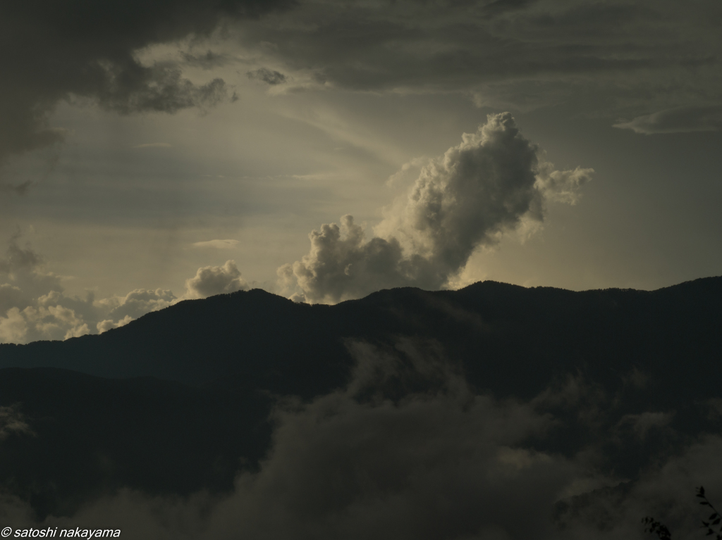 雨上がりの雲