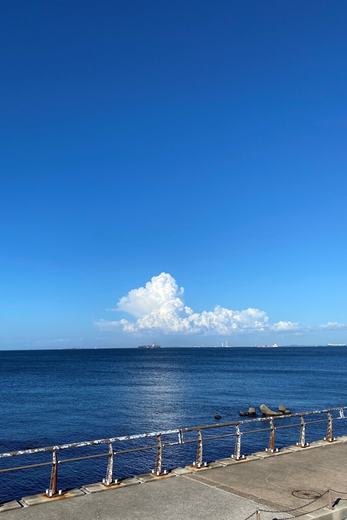 遠い雲 