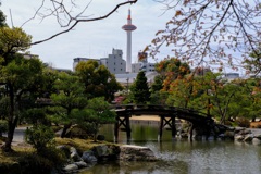 庭に馴染むタワー