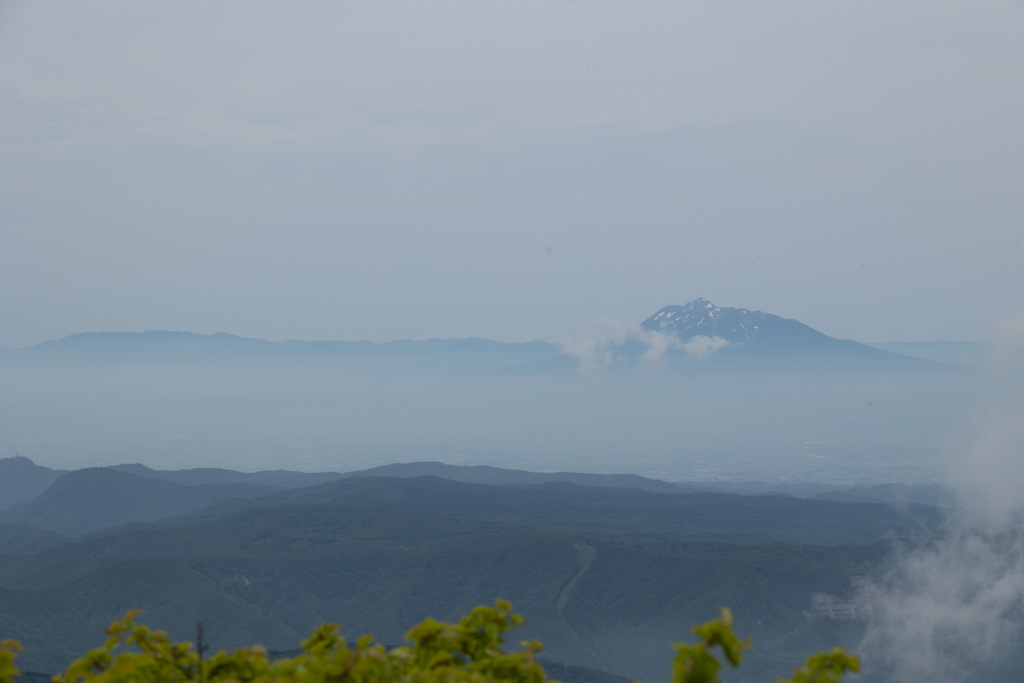 八甲田からの岩木山